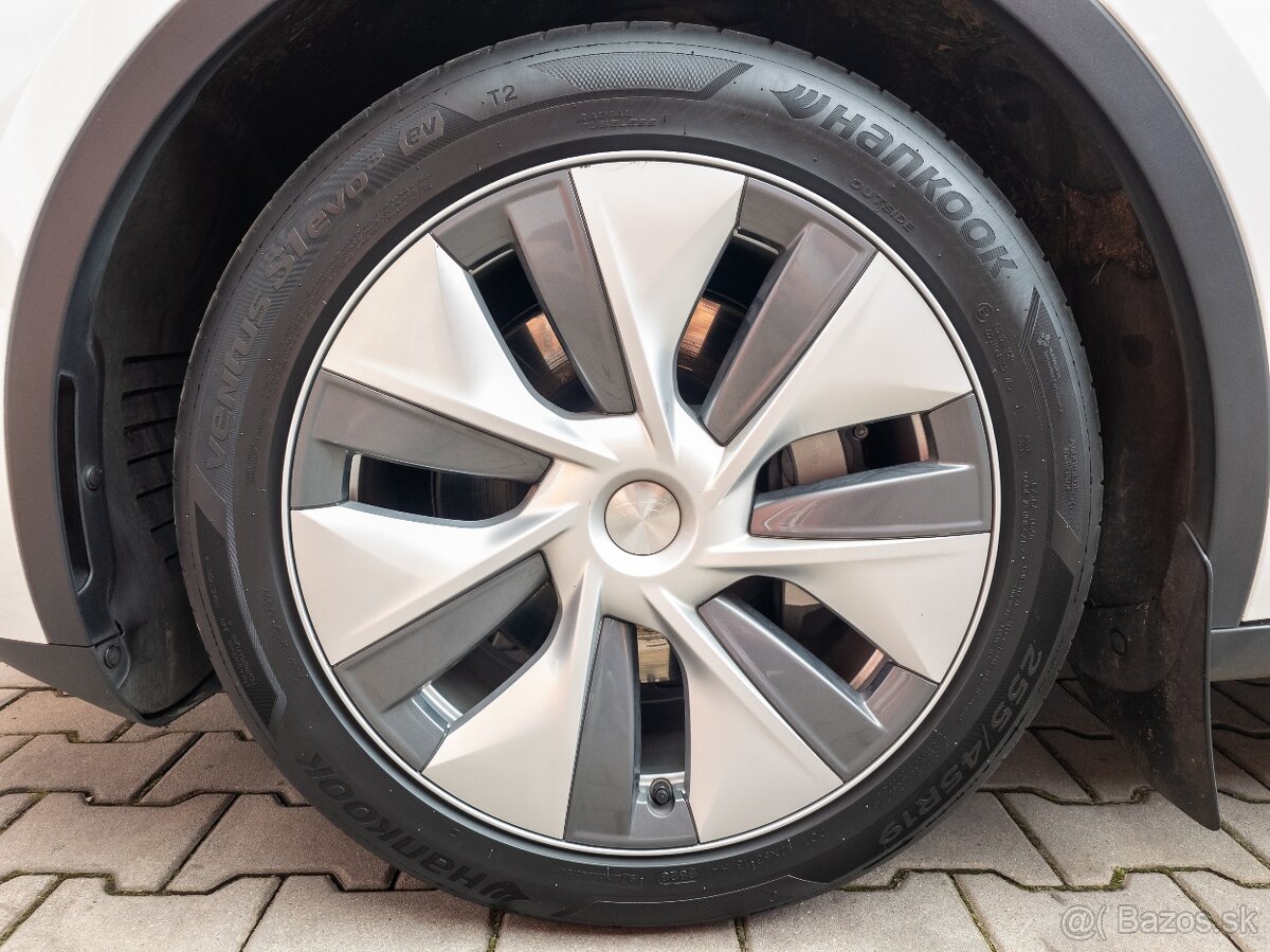 Tesla Model Y 2023 Long Range Dual Motor (Odpočet DPH) - 9