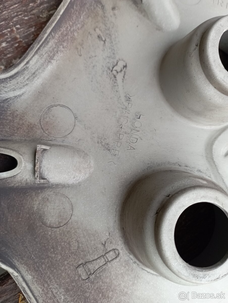 1ks puklica VW 14", Toyota 14", Skoda 15", Honda 14" - 9