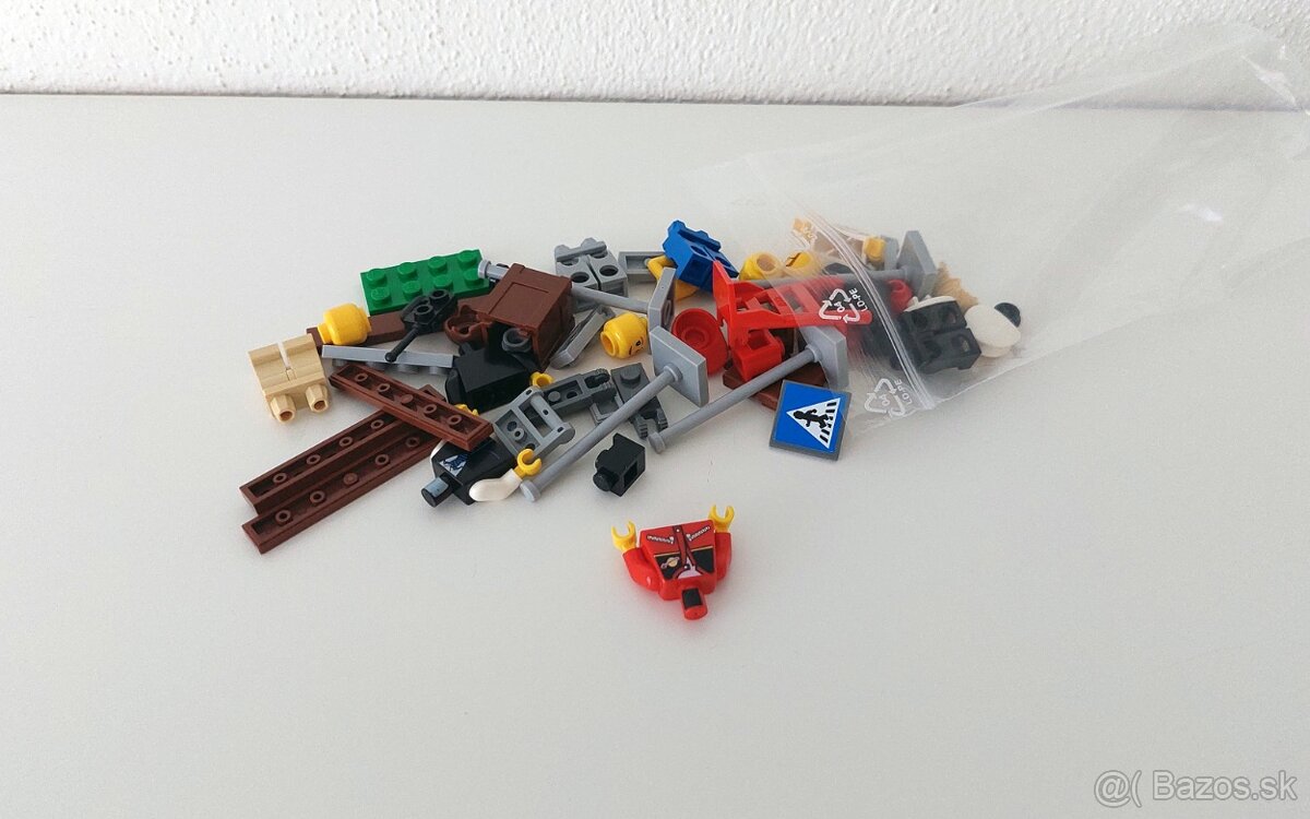 Predám LEGO City 8401 - City Minifigure Collection (2009) - 9
