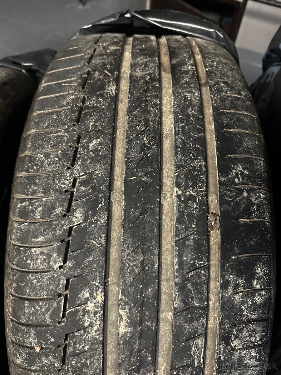 Continental PremiumContact 6 255/50 R20 DOT 2323 - 9