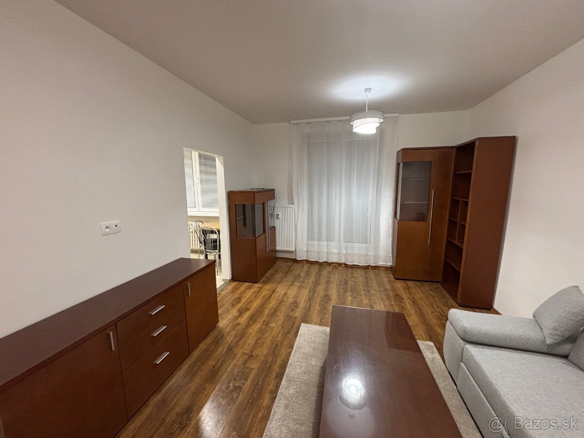 2-izbový byt v blízkom centre mesta - 9