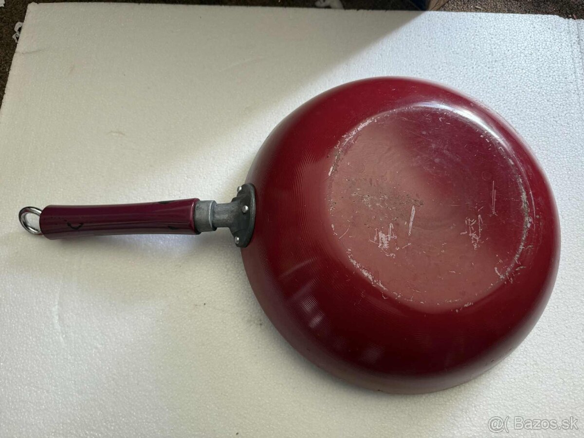 Wok, panvice, pokrievky - 9