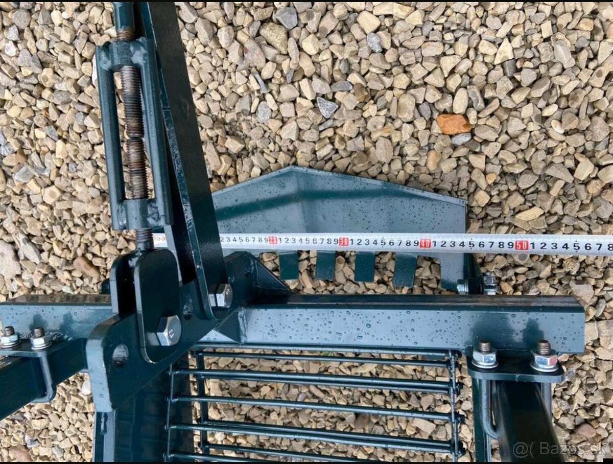 Jednoradový vyorávač zemiakov s dopravníkom - 9