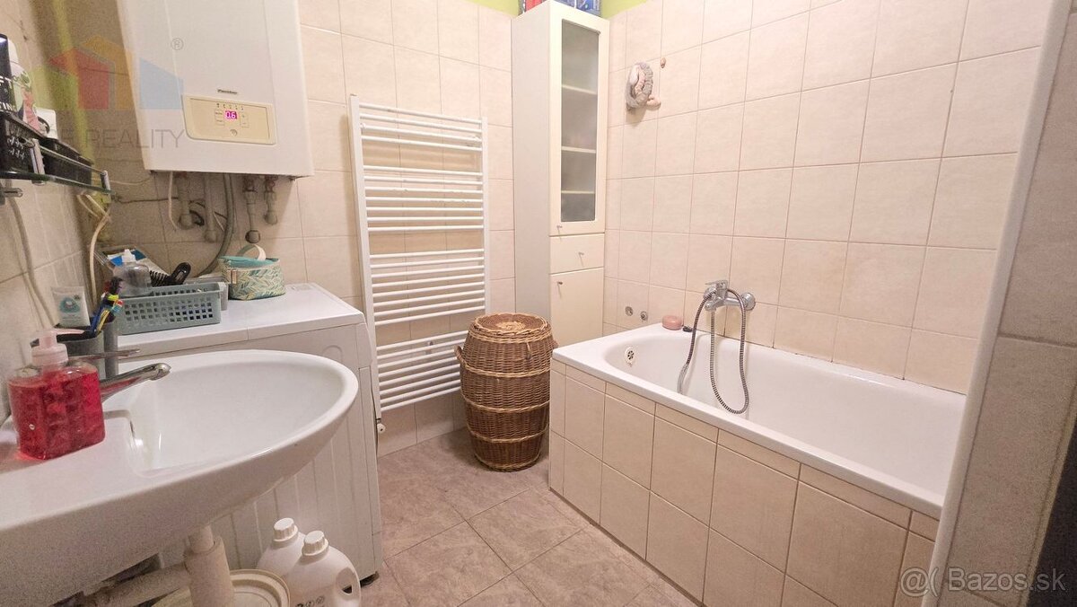 Priestranný 3-izbový byt (72 m² + balkón) Sokolovce – výhodn - 9