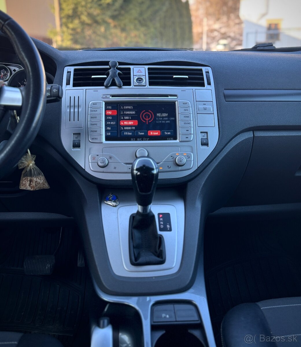 FORD KUGA 2.0 TDCi ST-Line 4x4 - 9