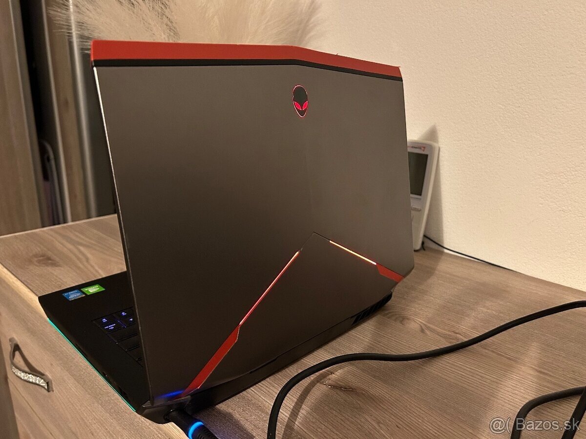 Herný Alienware 14 s i7,16gb ram,SSD+HDD,GTX,Fhd LCD - 9