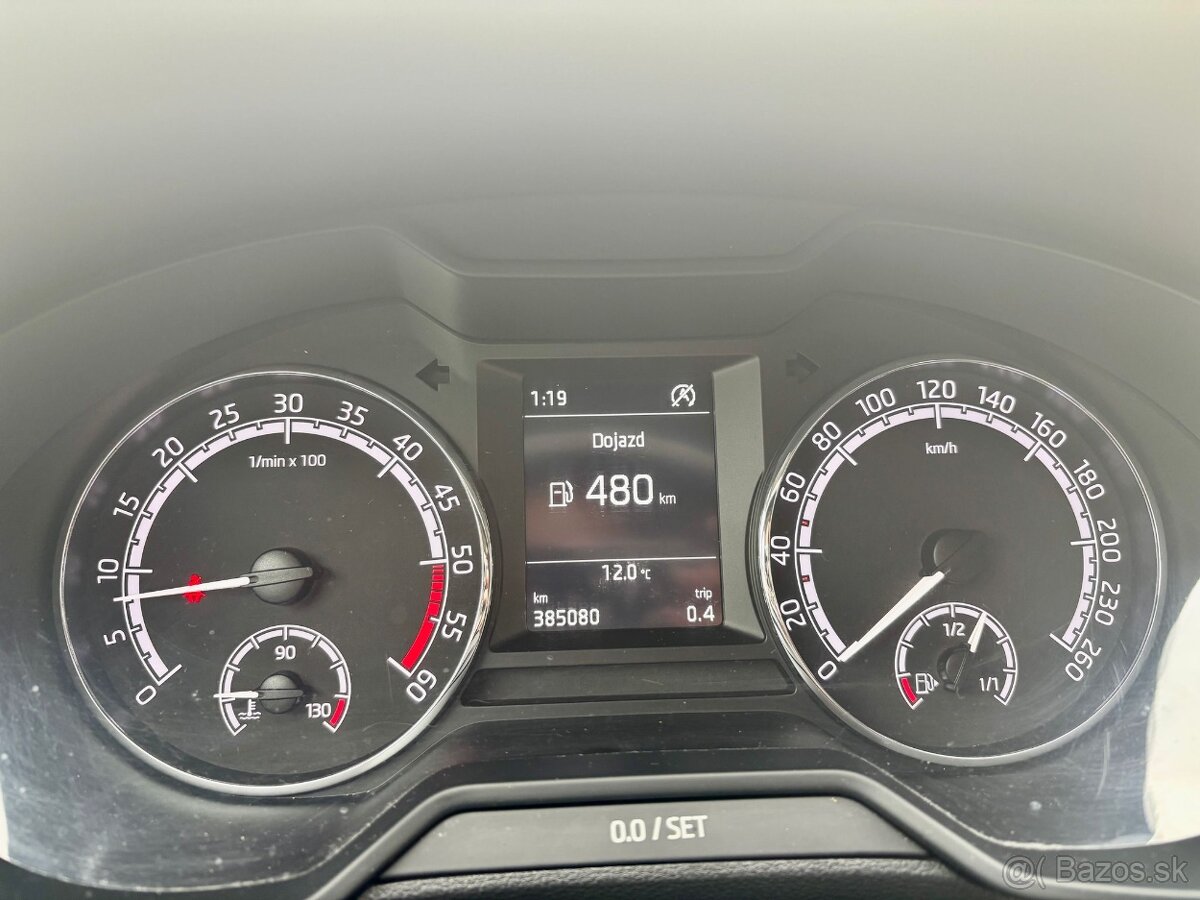 Škoda Octavia 1.6 TDI Ambient plus - 9