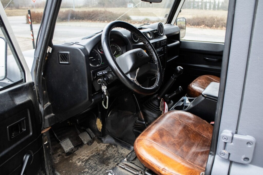 Land Rover Defender 110 SW, 90kW, (2007) - 9