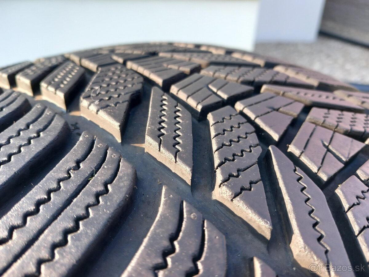 245/45 r17 zimne pneumatiky - 9