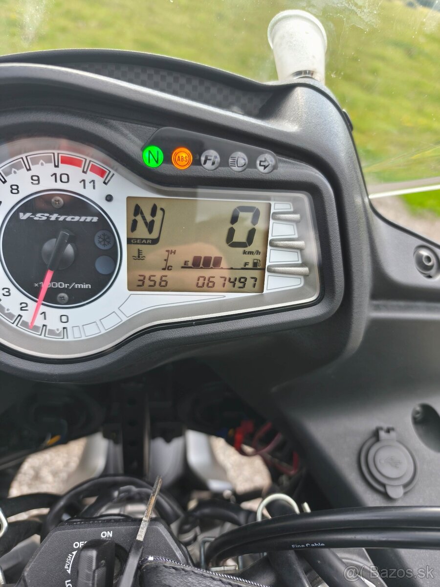 Predám Suzuki DL650 V-Strom - 9