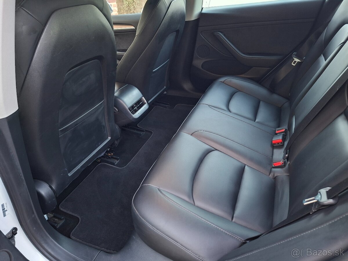 Predám TESLA model 3 dual motor, 12/2021 - 9