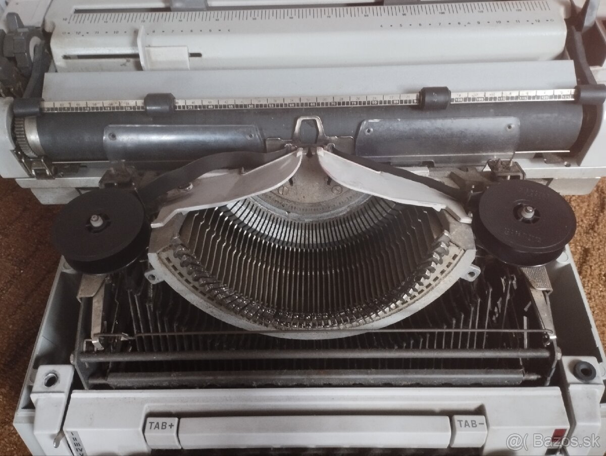 Písací stroj Olivetti Linea 98 - 9