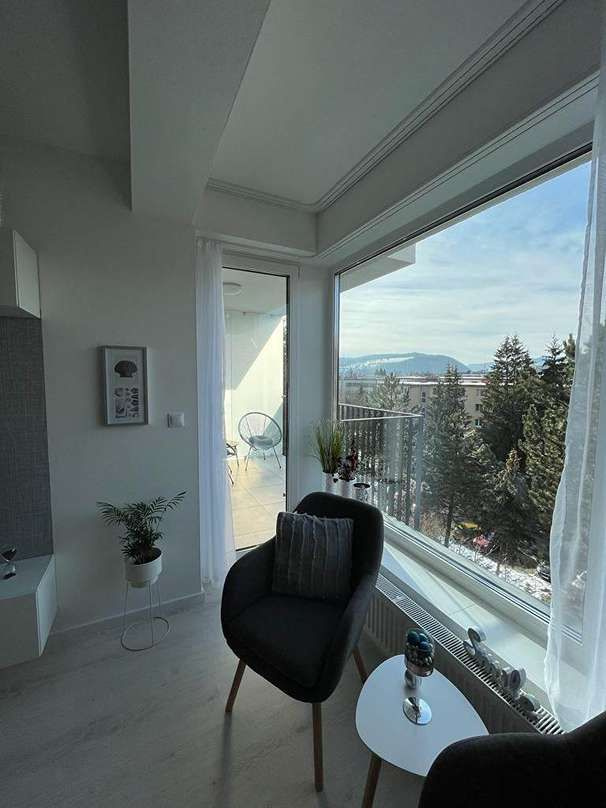 2i zariadený byt s garážovým státím v BB, Petelenova ulica - 9