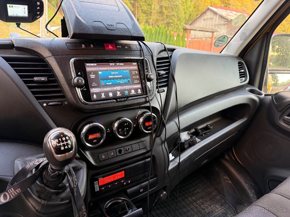 Iveco 50c18 Odťahovy špeciál - 9