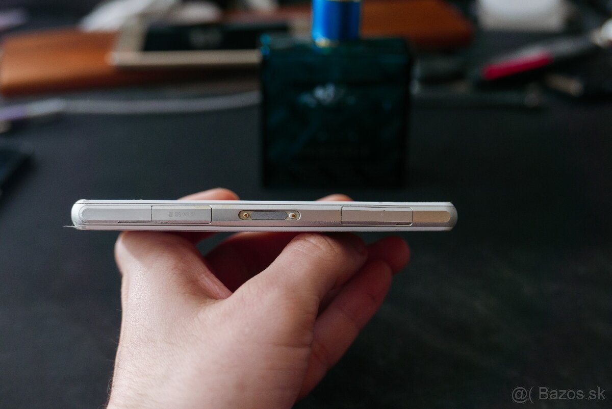 Sony Xperia Z1 Compact biela - 9