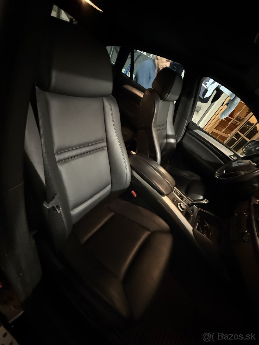 Predam BMW X6 50i 4x4 - 9