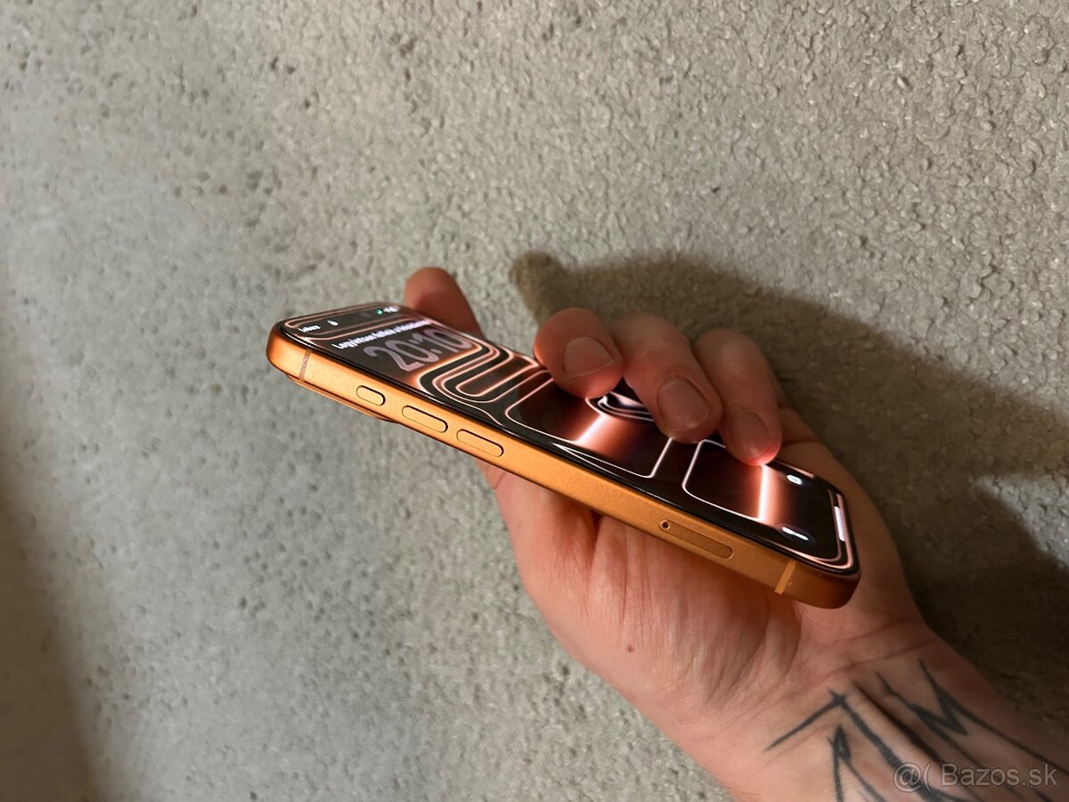 Apple iPhone 17 Pro 256 GB – Cosmic Orange - 9