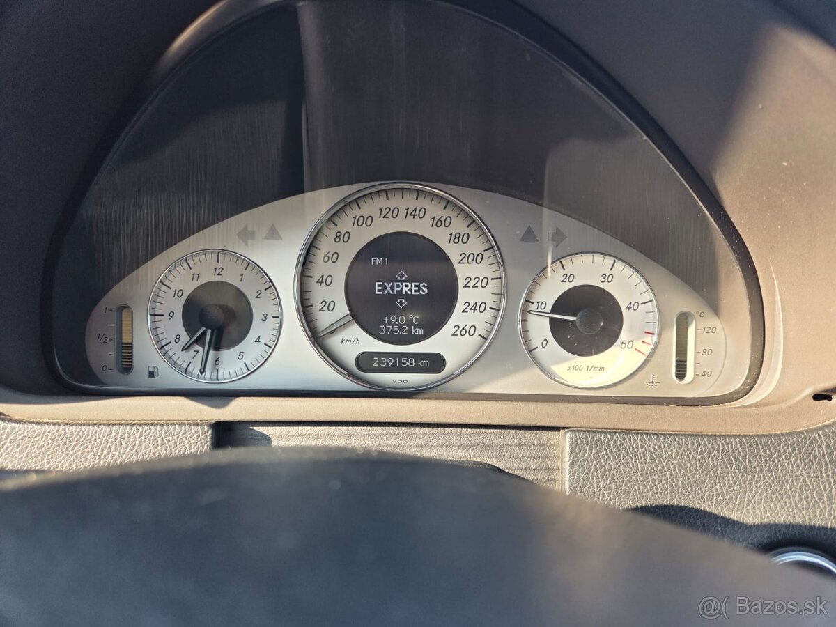 Mercedes benz CLK 220 - 9