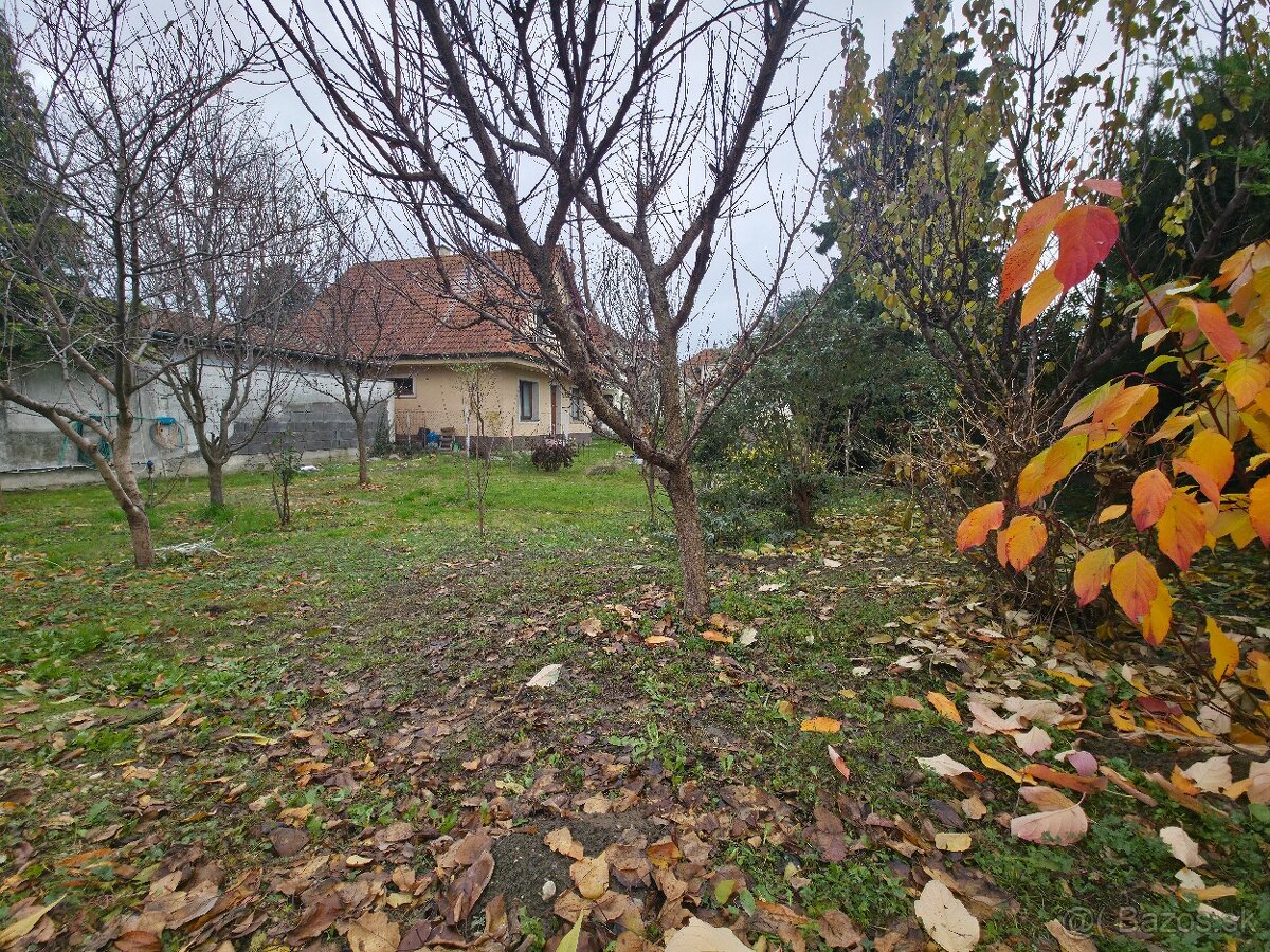 NA PREDAJ POZEMOK BRATISLAVA RUŽINOV - 9