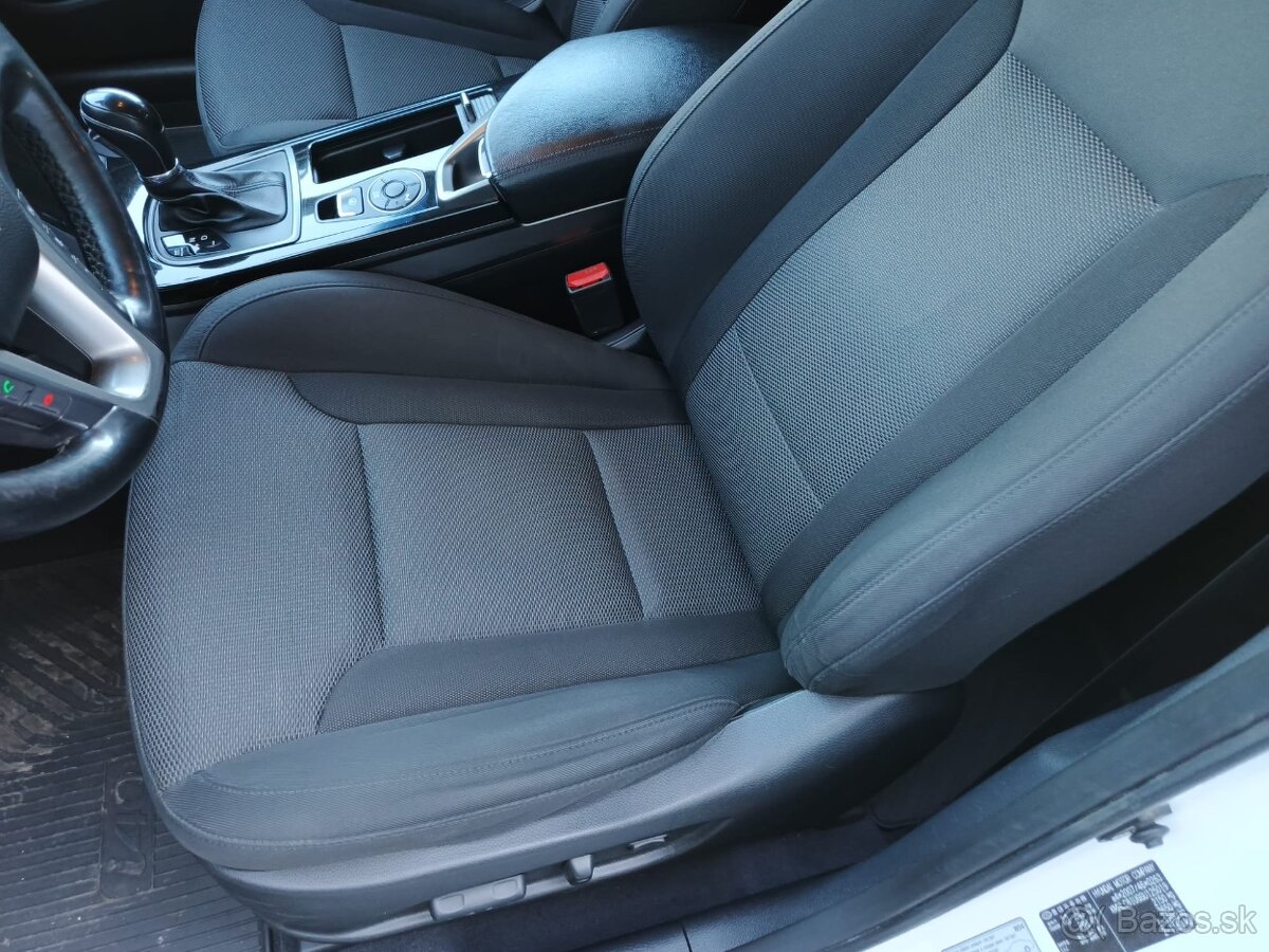 Hyundai i40 CW 1.7 CRDi A/T - 9