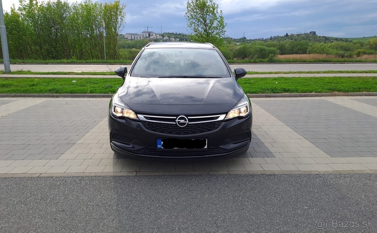 Opel Astra Sports Tourer - 9
