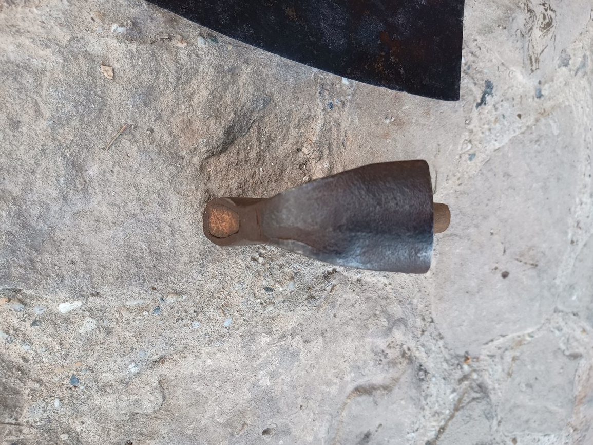 sekera,sekery,hoblík,nebožiec,staré náradie, topor jj - 9