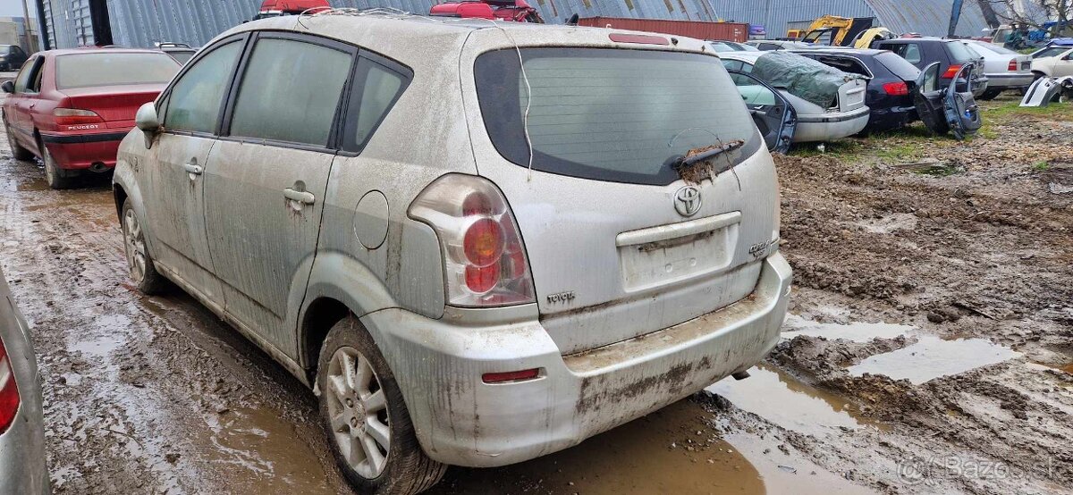 Toyota Corolla Verso 2,0D 85KW 2001 - 9