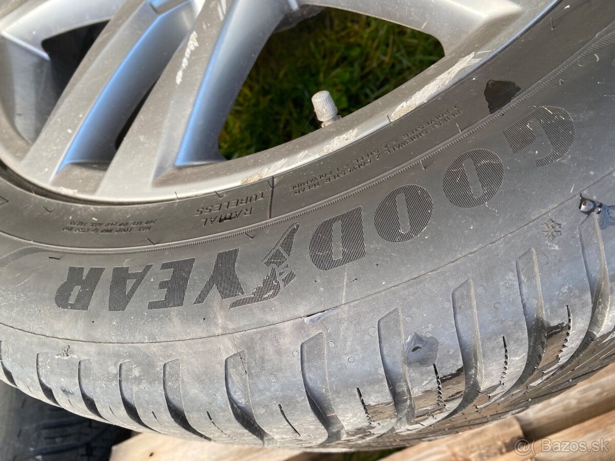 Original sada 5x130, 19”VW Touareg alu disky s Michelin - 9