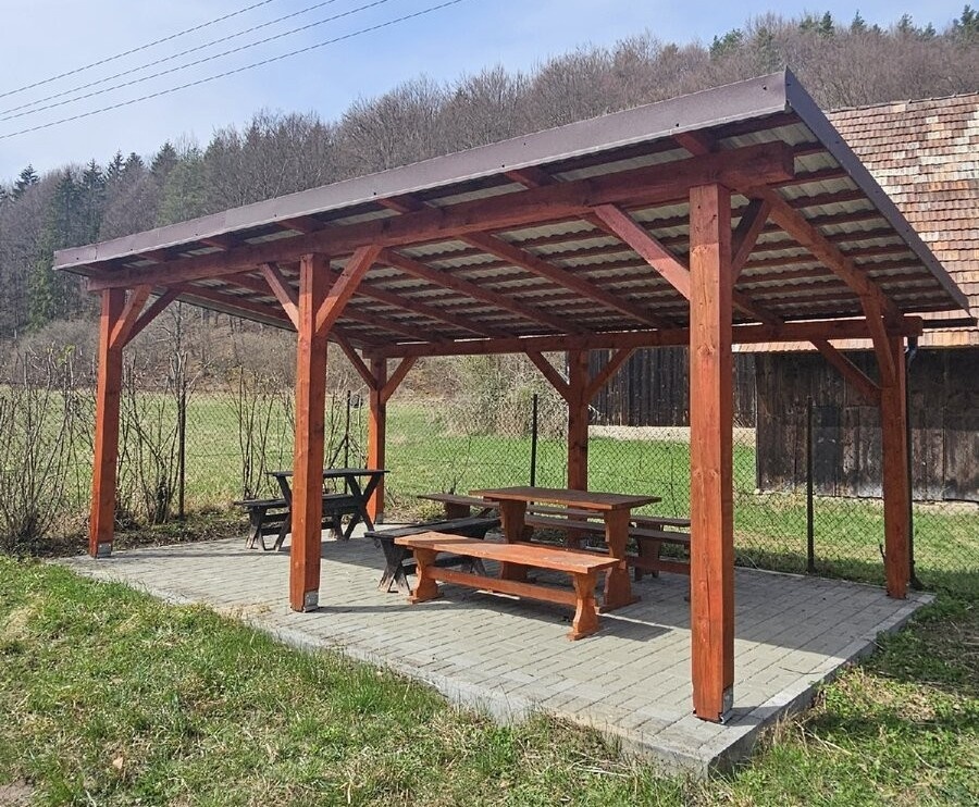 Menšia celoročne obývateľná chata kúsok od Snowlandu Valča - 9