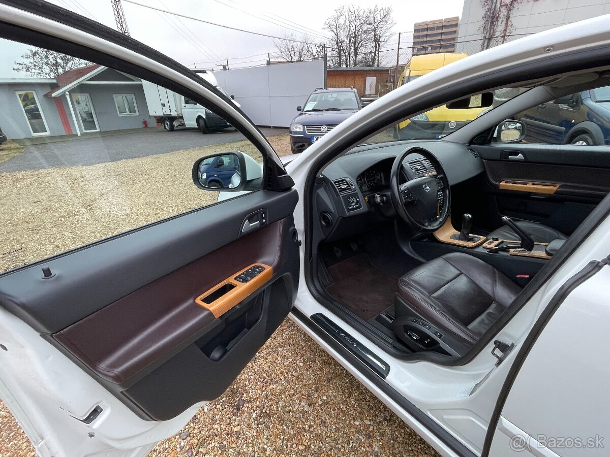 Volvo V50, 1.6D 80kWKŮŽEVÝHŘEVHANDSFRE - 9
