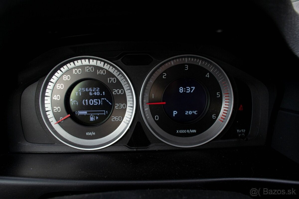 Volvo V70 D5 2.4L, 158KW - 9