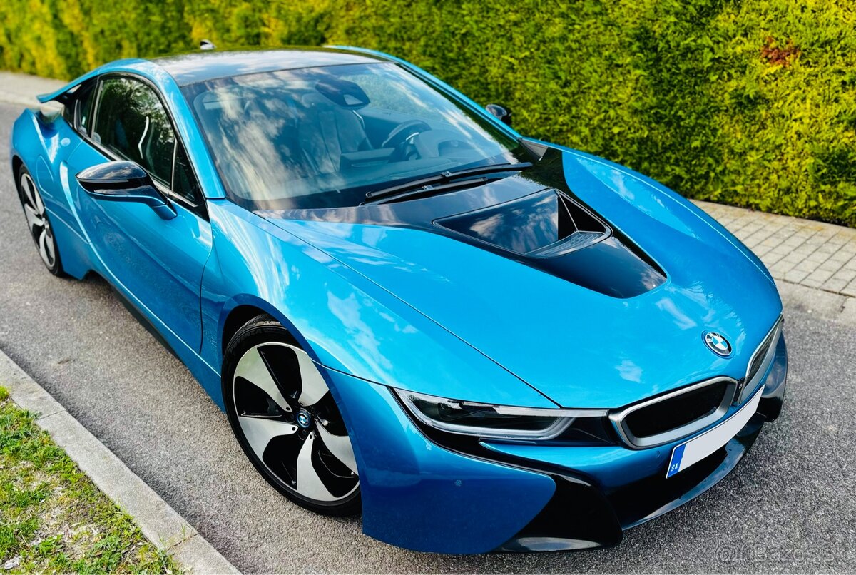 BMW i8 coupe - 9