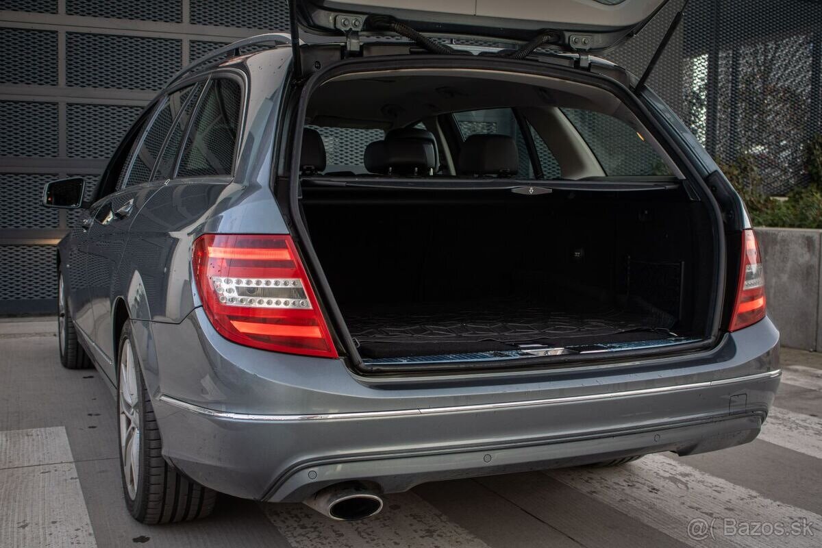 Mercedes-Benz C220CDI kombi / w204 / - 9