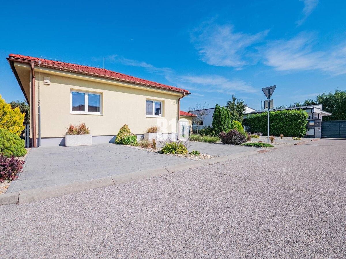 Rodinný dom v Meste na BÝVANIE alebo PODNIKANIE - 9