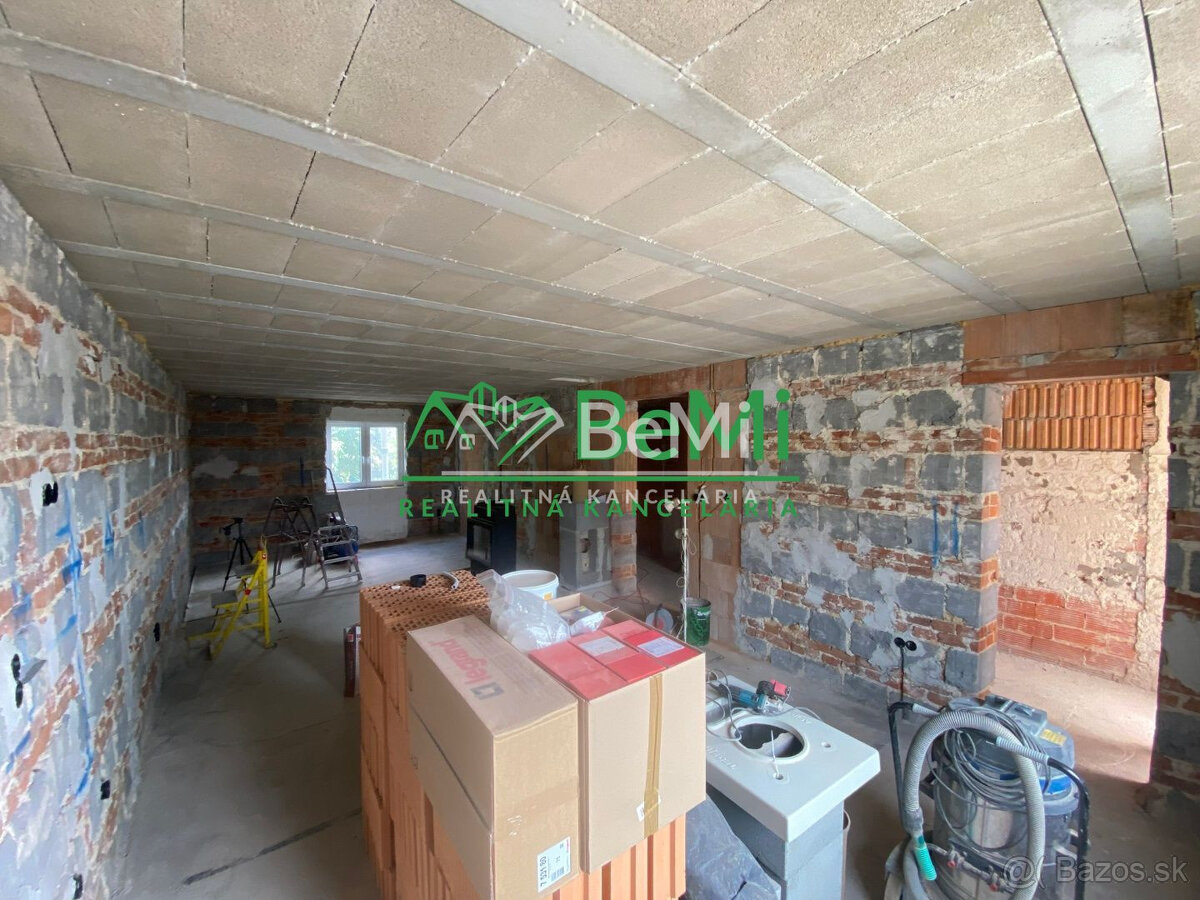 „ pod ZOBOROM“ Nitrianske Hrnčiarovce rodinný dom hrubá stav - 9