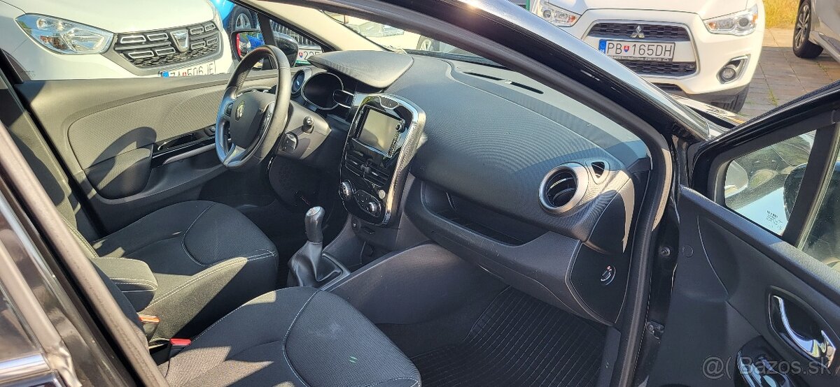 Renault Clio 1.2i rok 2014 naj.130000 km - 9