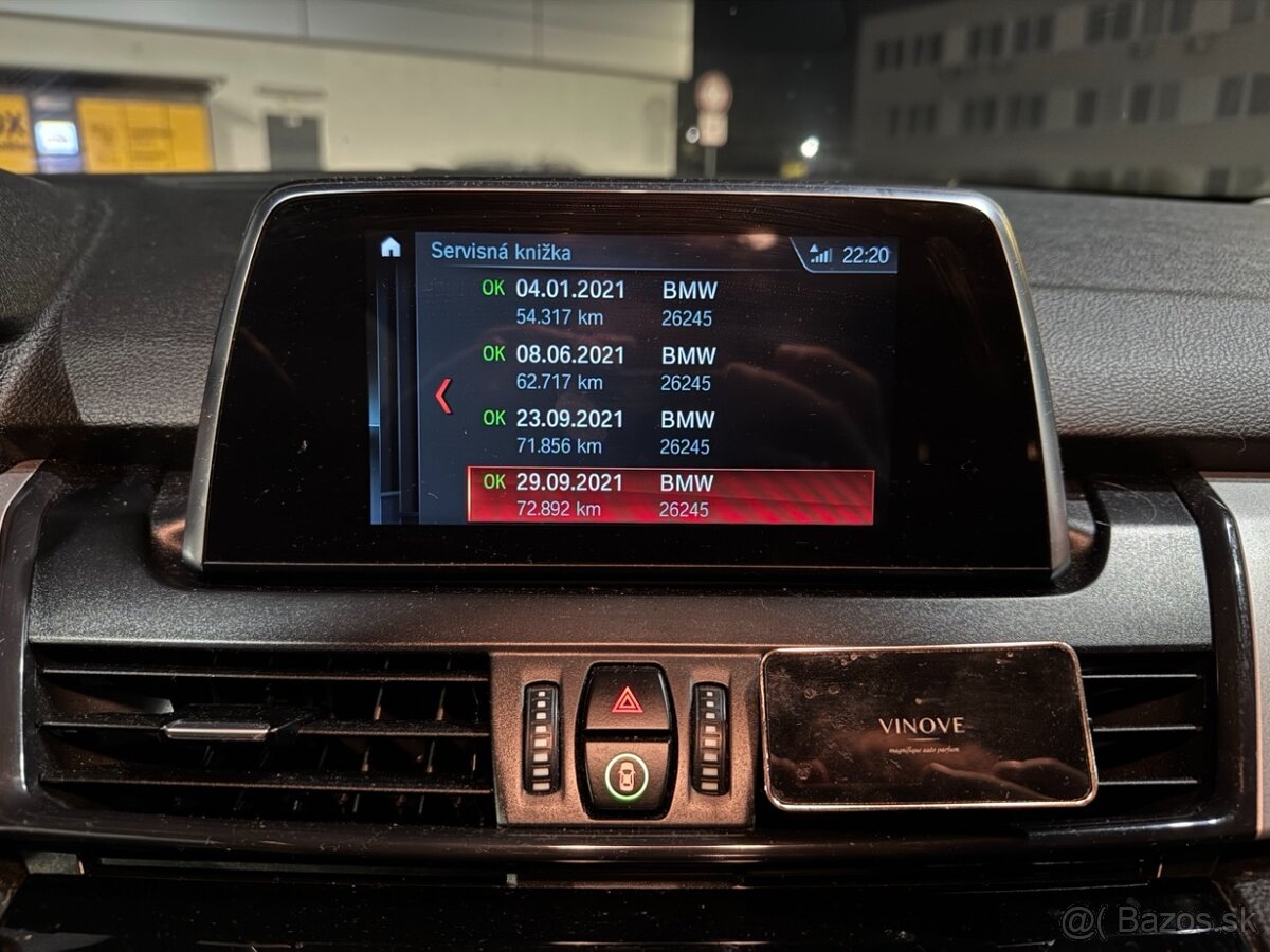 BMW 218i Gran Tourer A/T - 9