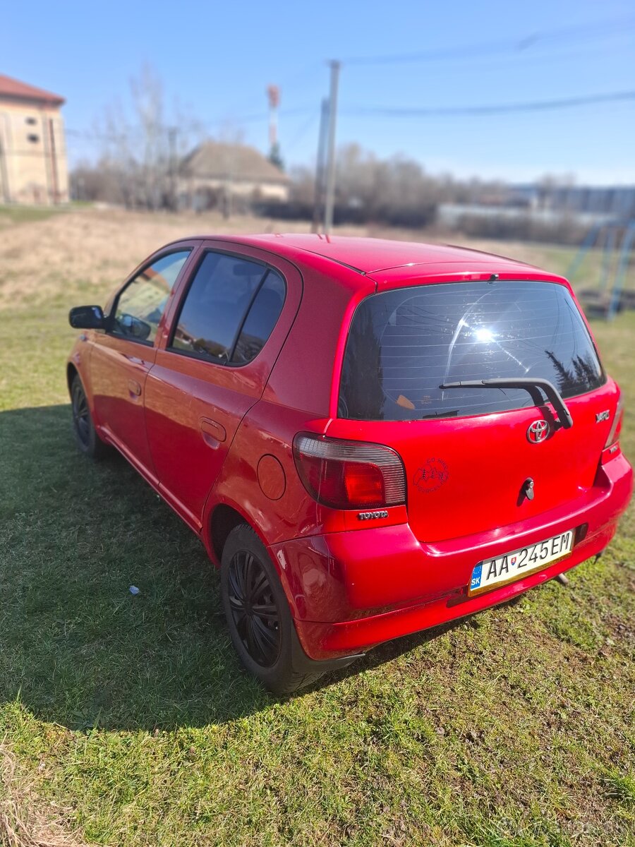 Toyota yaris 1.0 - 9