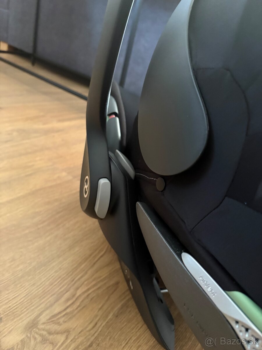 Cybex Cloud T i-size Plus - 9