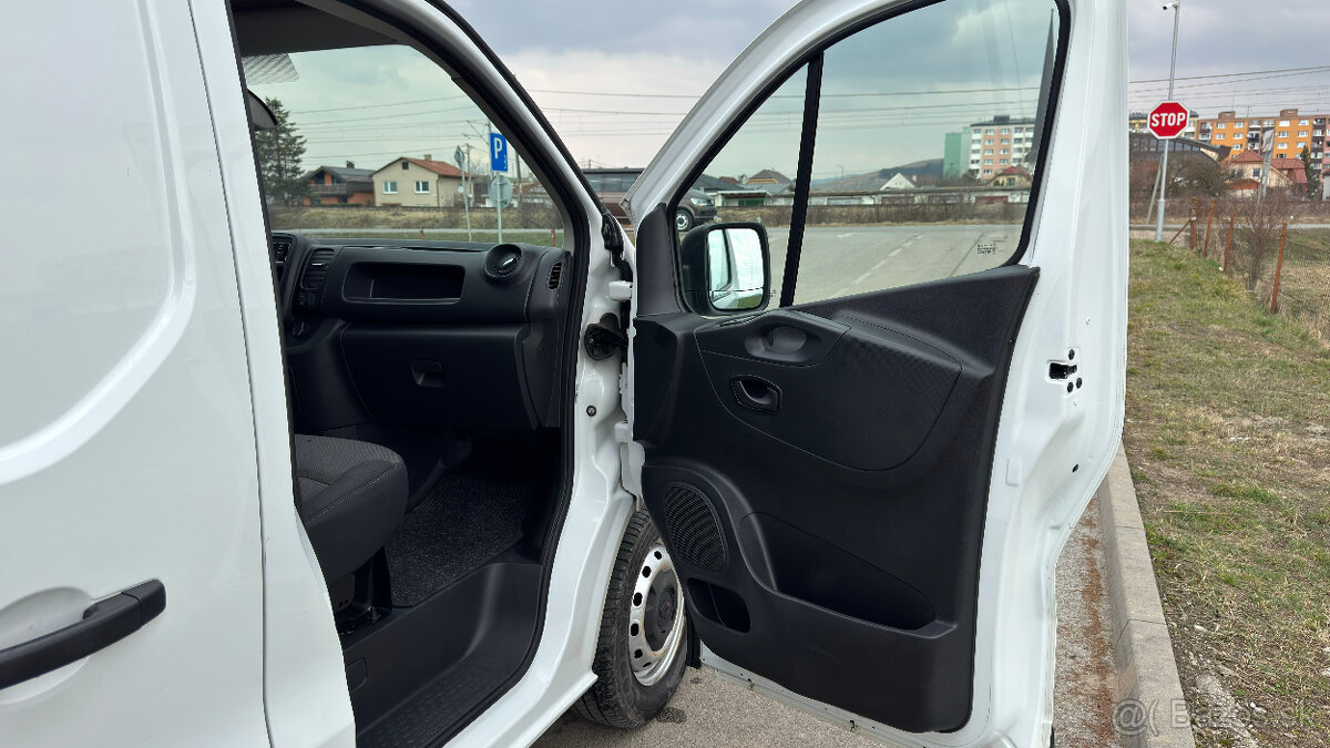 Renault Trafic 2.0 dCi (140 k) - 9