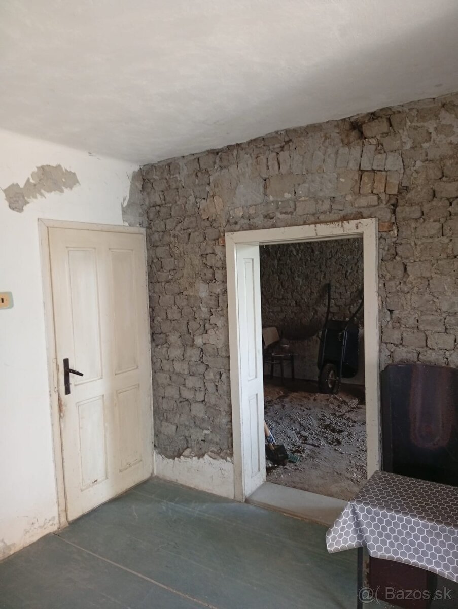 Predám vidiecky domček v pôvodnom stave - 9