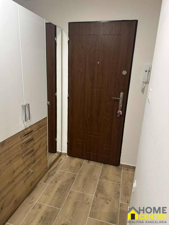 PRENÁJOM : zariadený 1 izbový byt, Vnútorná okružná, Komárno - 9