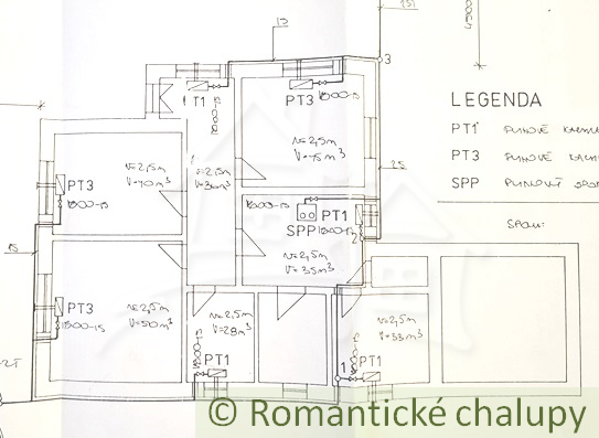 Priestranný štvorizbový rodinný dom na hospodárenie v tich - 9