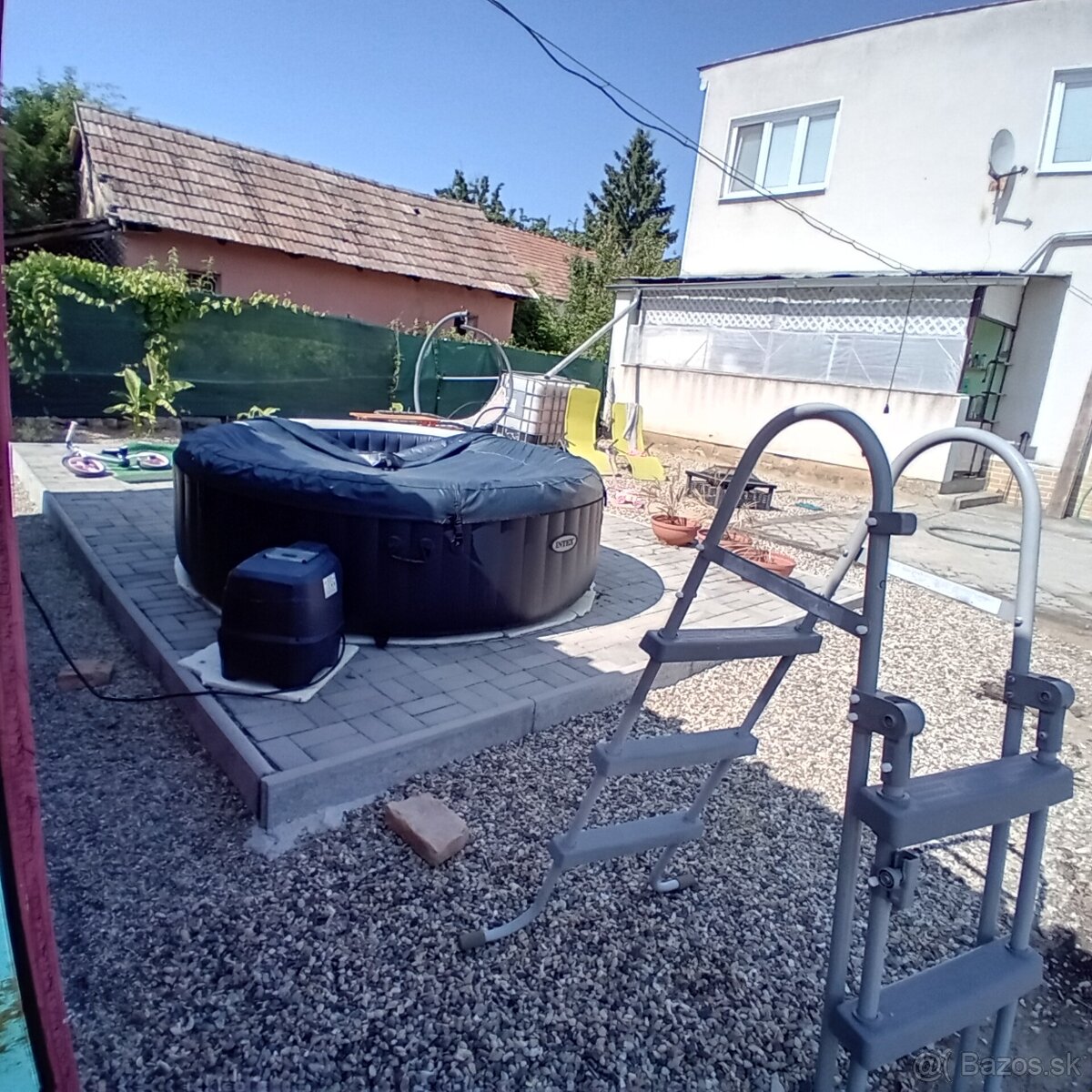 Na predaj Dom 4 izbový - Hronovce s veľkým pozemkom - 9