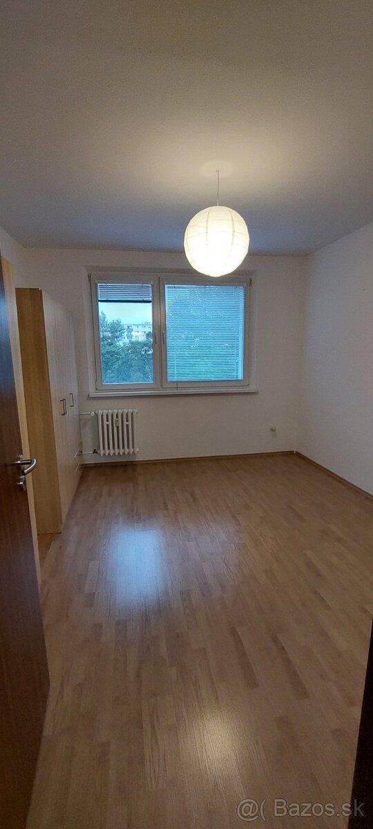 Predáme 4-izbový byt vo Vrakuni - 9