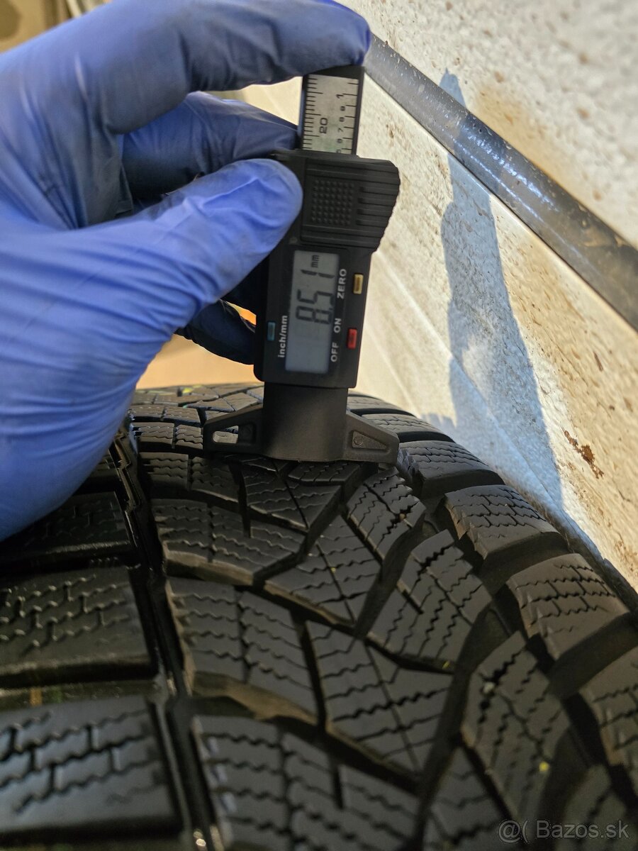 Zánovná Zimná Sada Toyota+Dunlop 215/60 R16 - 9