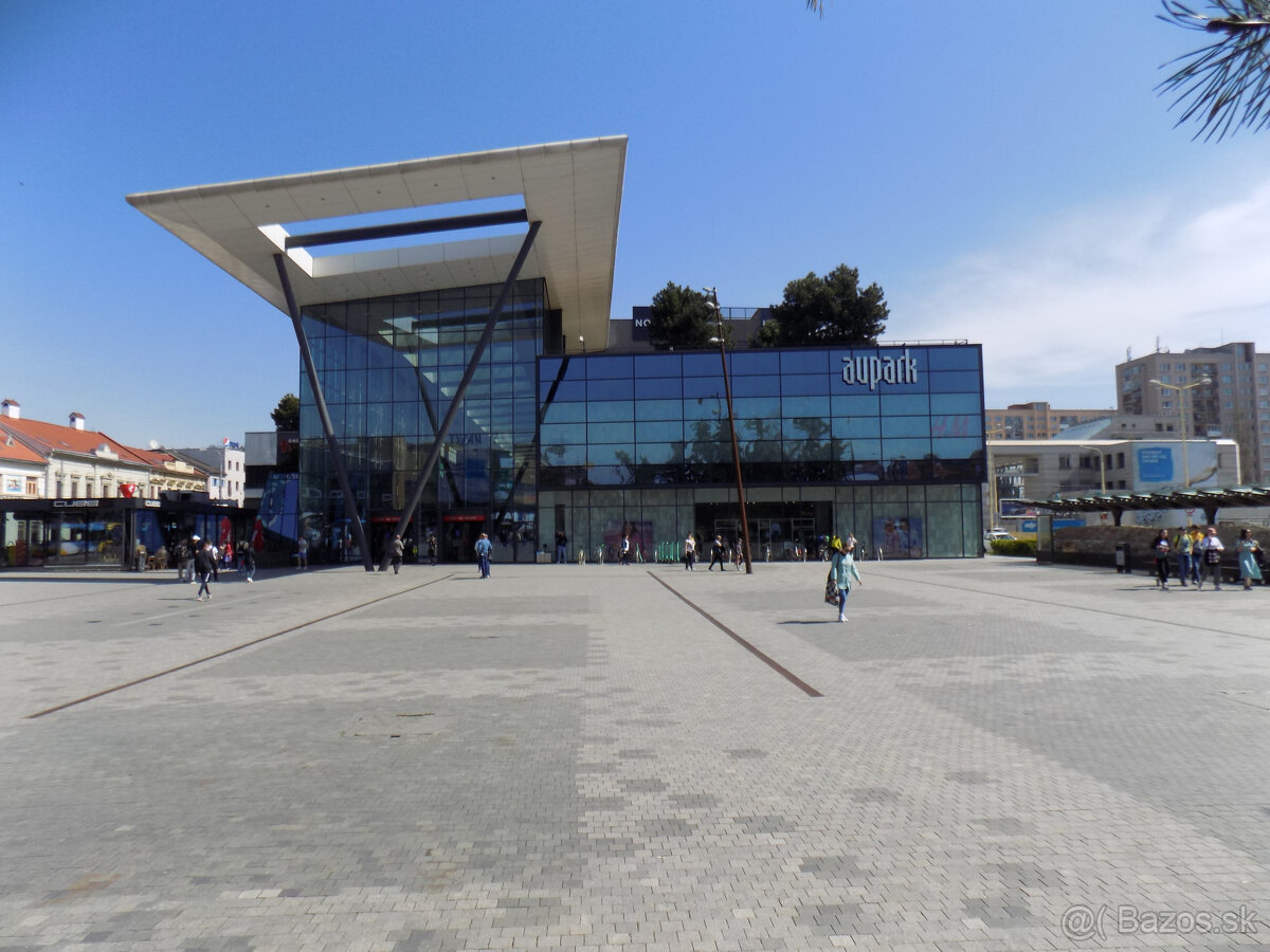 LUKRATÍVNY obchodný priestor 900m2, na prízemí OD DARGOV, Hl - 9