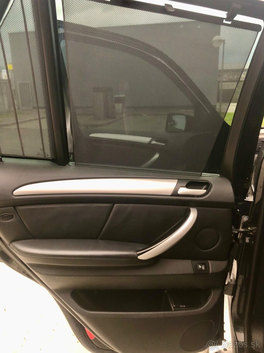 BMW X5 4.6 iS - 9