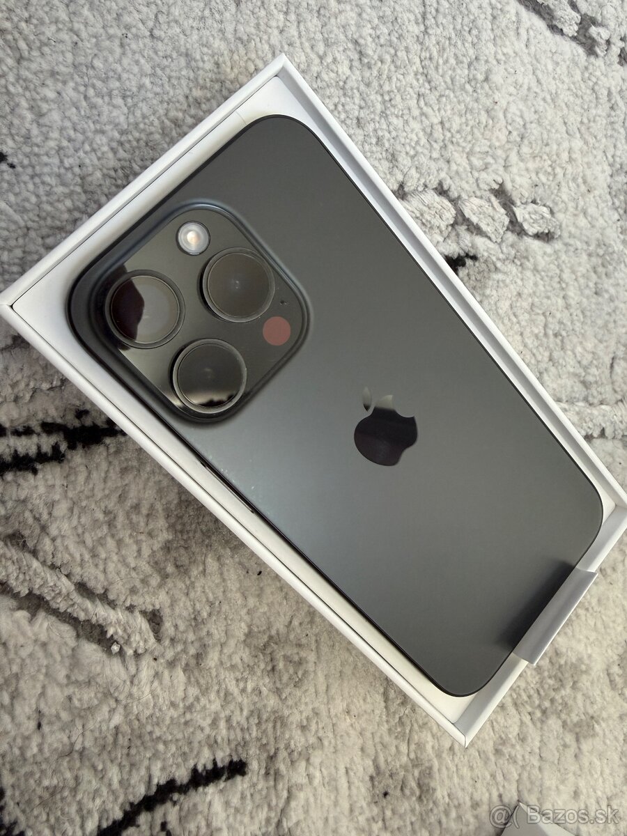 iPhone 15 Pro 256GB - 9