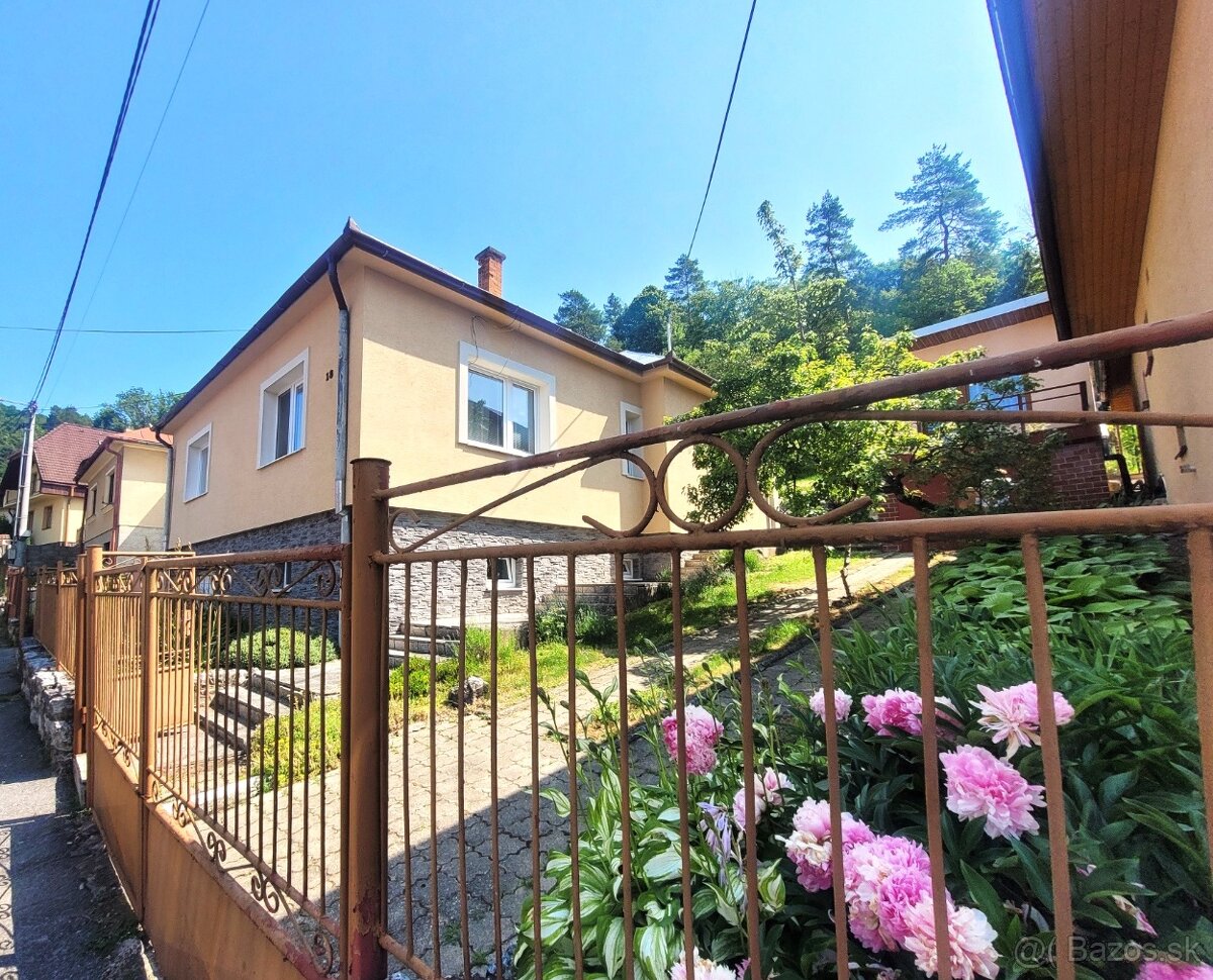 TEHLOVÝ RODINNÝ DOM - 9